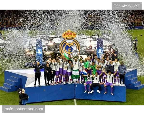 皇马公布欧冠1-4决赛前大名单,贝林厄姆、维尼修斯在列 皇马公布欧冠1-4决赛前大名单,贝林厄姆、维尼修斯在列